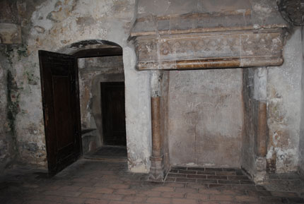 комната монаха францисканца Капистрано в замке Корвинов
